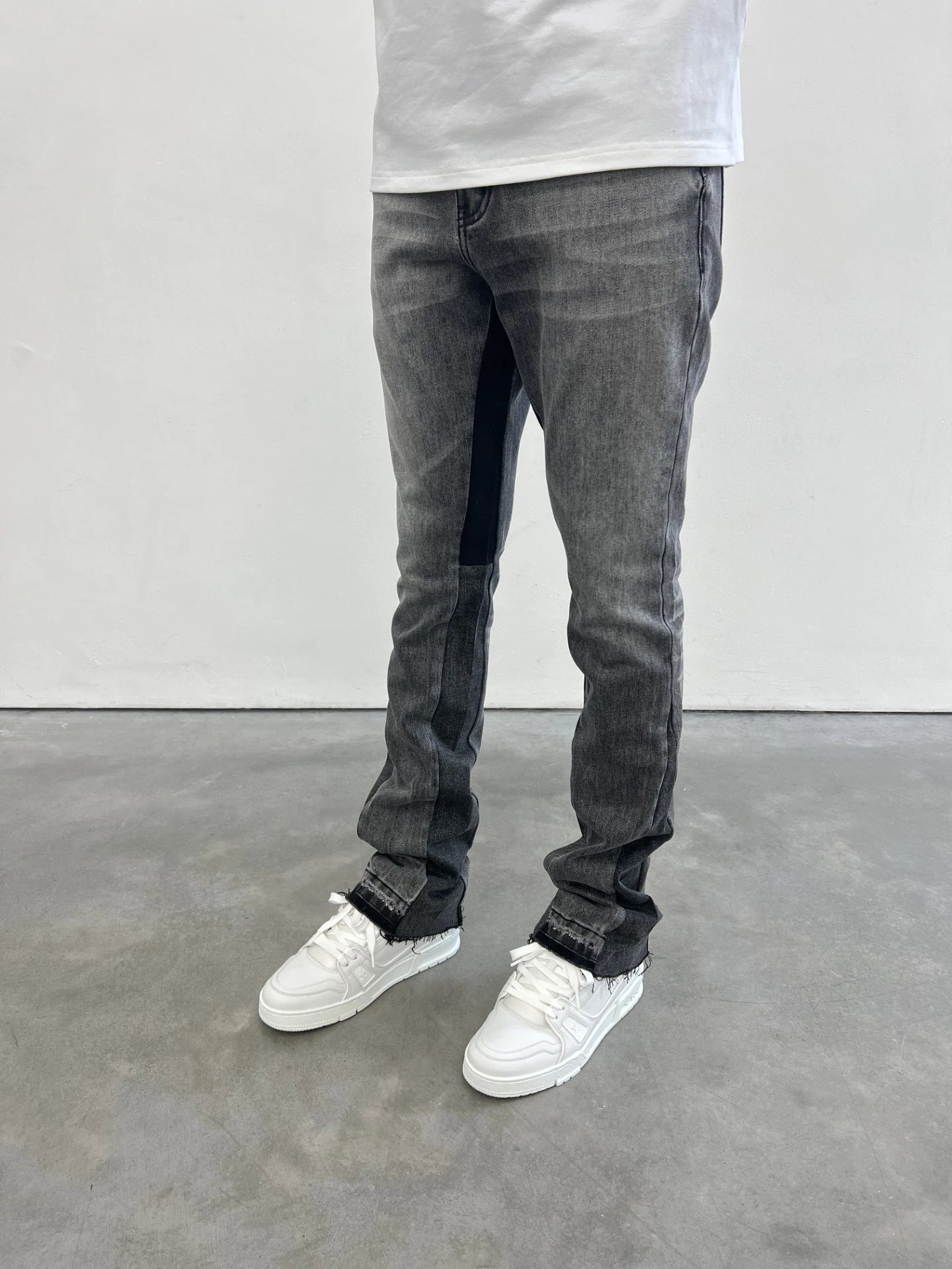 Siarr Flared Jeans Dark Grey