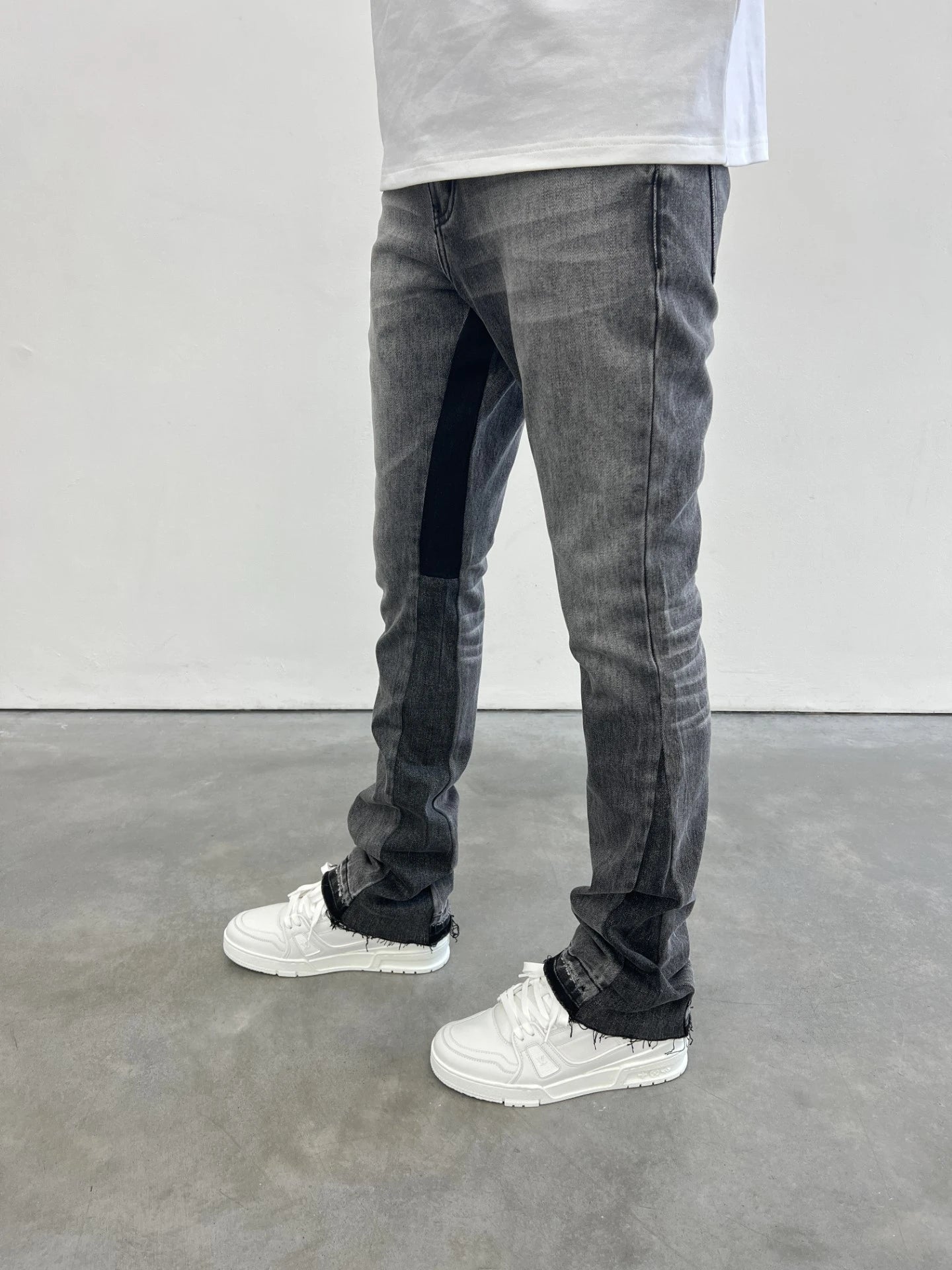 Siarr Flared Jeans Dark Grey