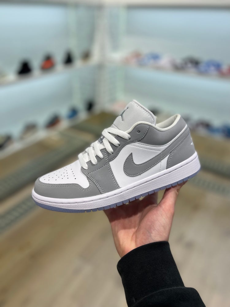 Wolf grey clearance 1s