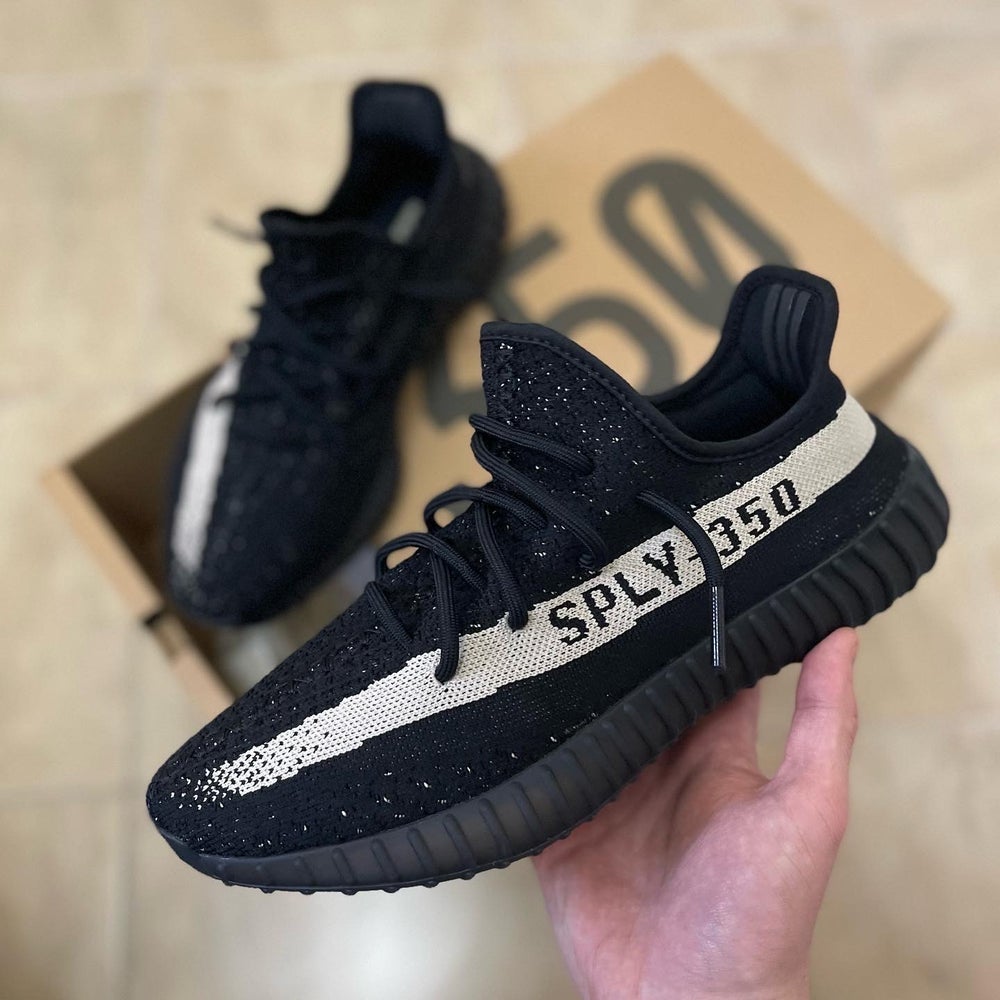 YEEZY 350 V2 'OREO' – Empire Glasgow