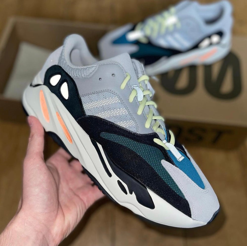 YEEZY 700 OG ‘WAVERUNNER’