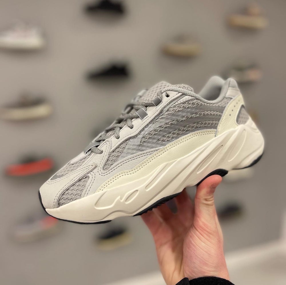 Yeezy 700 clearance for kids